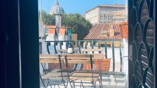 Rione XIV Borgo Apartment | Linhouse