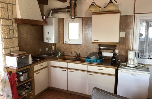 Linthal Ski Chalet | Linthal, individual chalet with veranda located in the mountains at 1050 meters above sea level