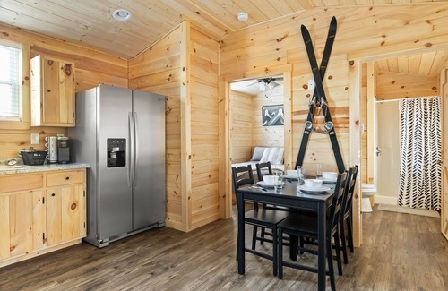 Newland Cabin | Linville Gorge 2 Bd 1 Bth Mountain Getaway!