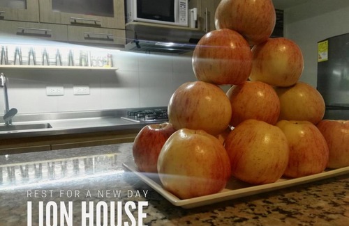 Villa Hermosa Apartment | Lion House