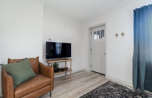 Wichita House | Lions Lair - 1 BR 1 BA Home Coffee Smrt TV Wifi