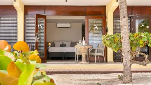 Willemstad Resort | LionsDive Beach Resort