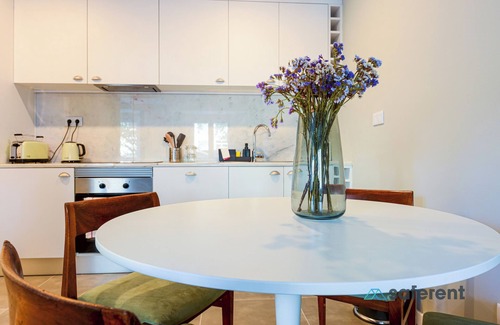 Lisbon Old Town Apartment | LIS003 · Charming Studio +Netflix +Washing machine