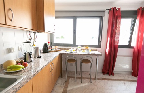 Lisbon Old Town Apartment | Lisbon Relax POOL Apart: FREE PARKING, AC, Garden, Pet Friend & Kid Playground!
