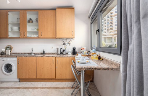 Lisbon Old Town Apartment | Lisbon Relax POOL Apart: FREE PARKING, AC, Garden, Pet Friend & Kid Playground!