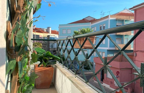 Amadora Apartment | Lisbon, renovated T2 apartment next to Portas de Benfica