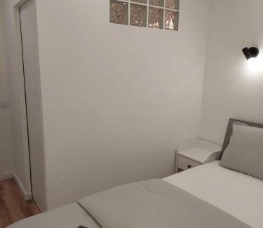 Cacilhas House | Lisbon South Bay Rooms