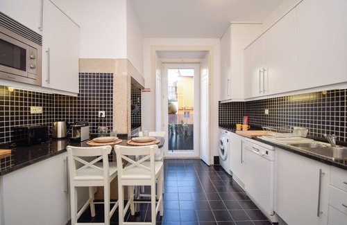 Linda-a-Velha Apartment | Lisbon Tejo House