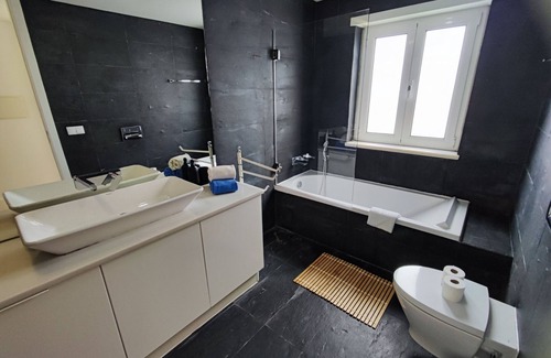 Benfica House | Lisbon, V3 house with nice garden, Benfica, Lisbon