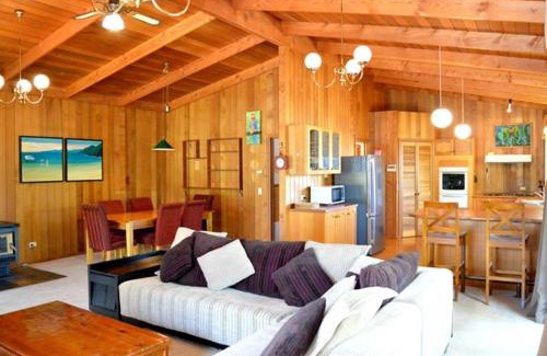 Metung House | Lisieux