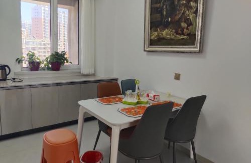 Ulanqab Apartment | Listen to the moon