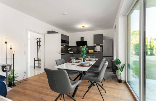Woerth am Rhein Apartment | LiT LiVING: Luxus | Box SprIng | Parking | Garten