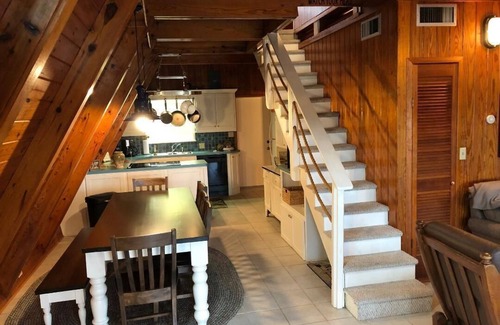 Piney Cabin | Little A-frame, Big porch on Lake Hamilton, Boat Dock, Deck, Fire pit, Kayaks