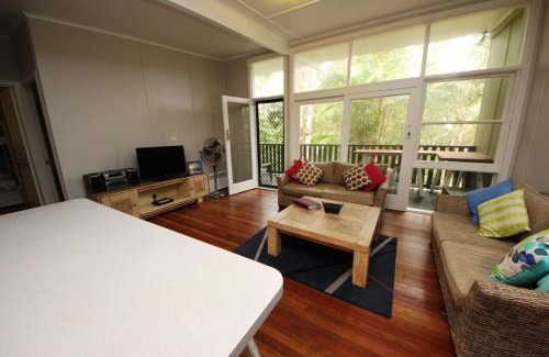 Arakoon House | Little Bay Cottage 8 East St Arakoon -No Sheets or Towels Provided