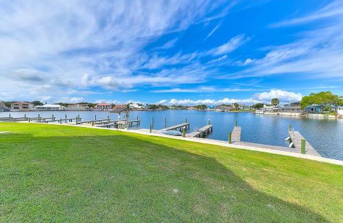 Harbor Oaks House | Little Bay Escape