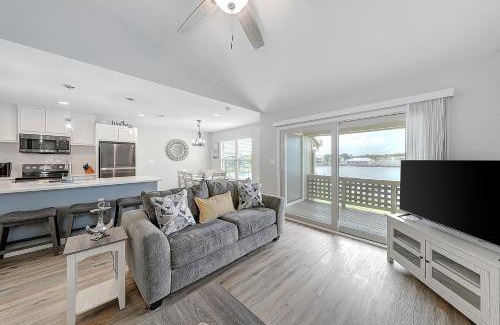 Harbor Oaks House | Little Bay Escape