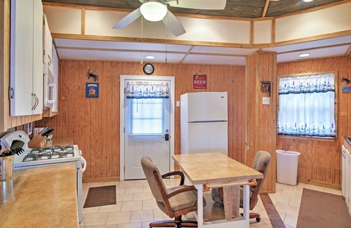 Slidell Cottage | 'Little Blue Crab' Quaint Slidell Home: Near Lakes