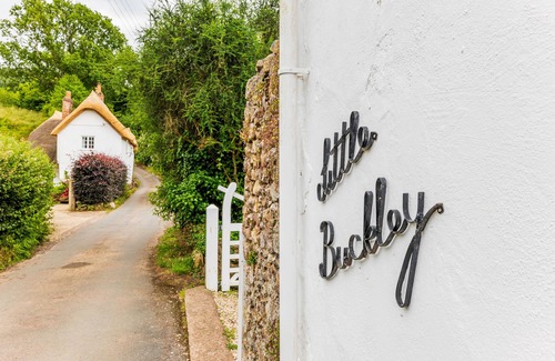 Sidmouth House | Little Buckley – A peaceful family & dog-friendly retreat near Sidmouth