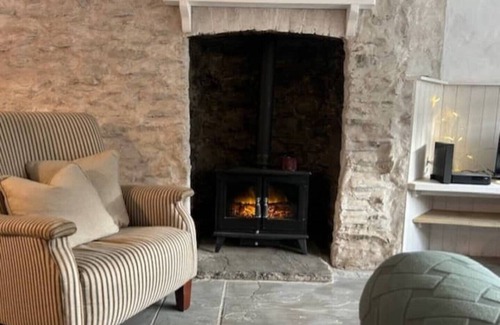 Pontypridd Cottage | Little Cottage, Big Character! A great base for exploring South Wales