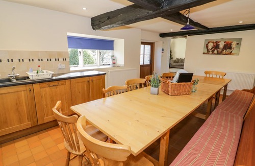 Little Cowarne Cottage | LITTLE COWARNE COURT, pet friendly, with a garden in Little Cowarne