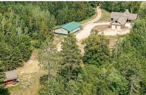 Bigfork Cabin | Little East Lake Escape - LODGE and CABIN