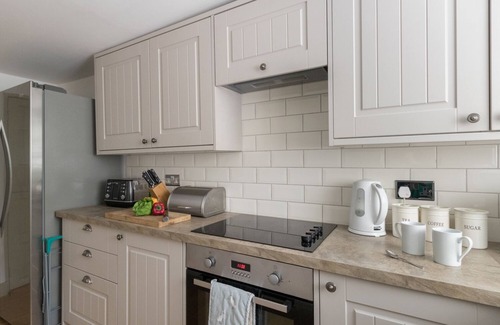 West Lulworth Cottage | LITTLE FORGE, romantic, with open fire in West Lulworth