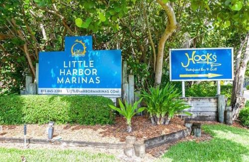 Ruskin Apartment | Little Harbor Resort #301 Tampa Bay FL Beach, Nautical Paradise