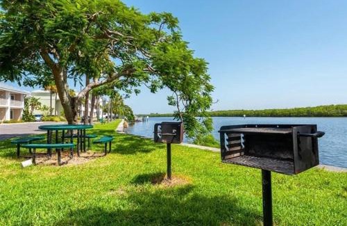 Ruskin Apartment | Little Harbor Resort #301 Tampa Bay FL Beach, Nautical Paradise