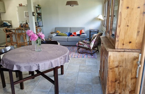 Viviers-du-Lac House | Little house of happiness, large garden, close to the lake. Breathtaking view.
