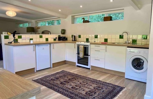 Shipton Gorge Cottage | Little Innsacre