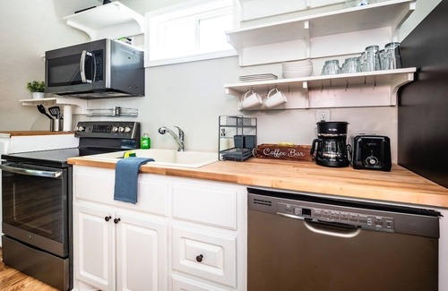 Jackson Apartment | Little Jxn Gem - 5 Mins to Downtown, Walk to JSU