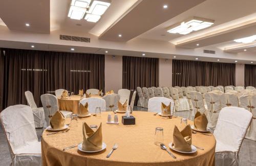 Pimpri - Chinchwad Hotel | Little Mastiff Moshi by OTHPL