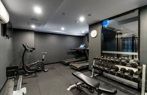 Braddon Apartment | Little Midnight 2 in the heart of town