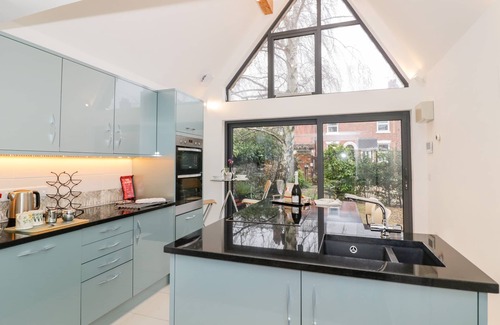 Malvern Cottage | LITTLE MORNINGTON, with open fire in Great Malvern