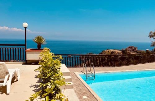 Taormina Apartment | Little Paradise