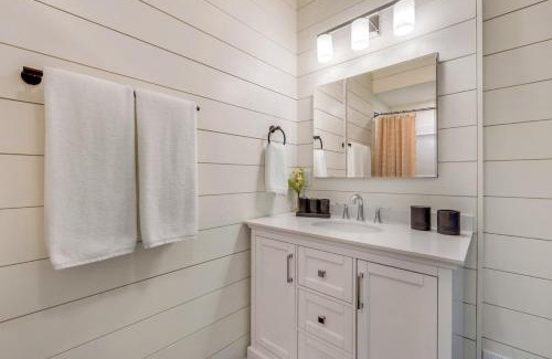Cedarburg House | Little Red House