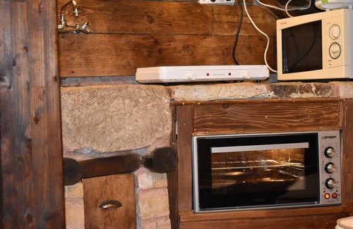 Lilaia Cottage | Little stone maisonette