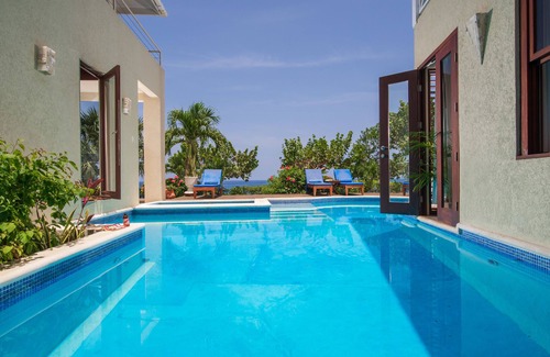 West End Villa | Little Waters on the Cliff