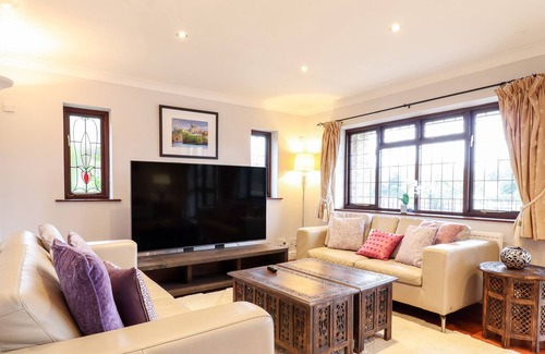 Wraysbury Cottage | LITTLECOTE, pet friendly, character holiday cottage in Wraysbury