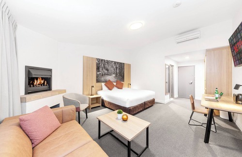Bathurst Hotel | Littomore Hotel on Stewart, Bathurst
