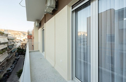 Mets Apartment | LIV - Captivating Apartment in Pagrati