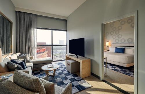 Downtown St. Louis Hotel | Live! by Loews - St. Louis