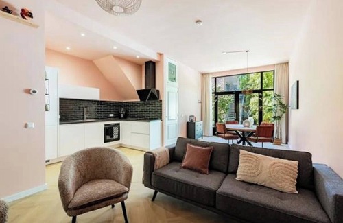 Weesperzijde Apartment | Live by the Water Stylish Apartment Overlooking the Amstel