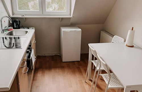 Holsterhausen Apartment | Live centrally and comfortably in the heart of Essen! HODGR