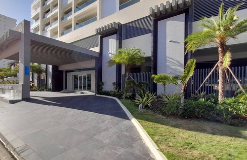 Villas Del Mar Apartment | Live it 🏖☀️ Beach-Pools-Wifi-Gym- Games- Parking