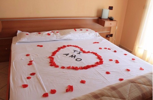 Ospedaletto D'Alpinolo Hotel | LIVE SPA PRIVE '- ROYAL HOTEL