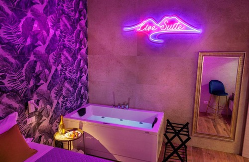 Naples City Centre Apartment | Live suite Napoli