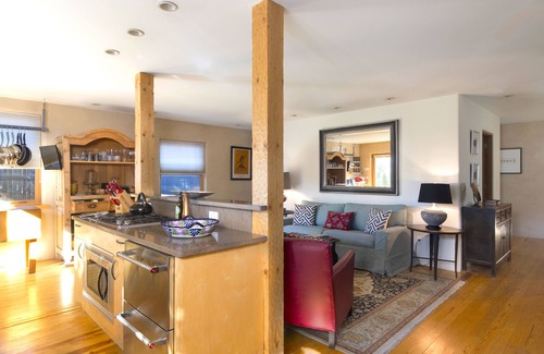 Downtown Santa Fe House | Live The Railyard Arts District In Style. Walk to restaurants and Plaza