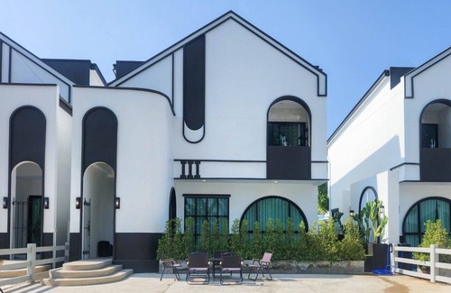 Pak Chong Villa | Live with passion pool villa