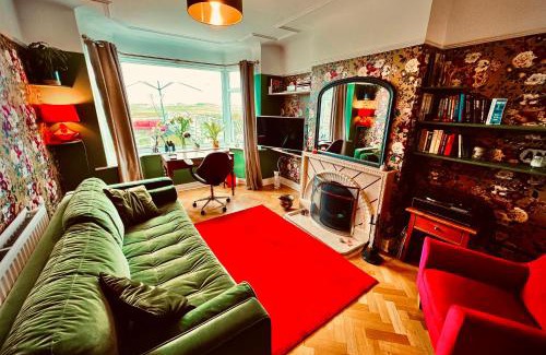 Waterloo House | Liverpool - Cosy Jazzy Beach Home!